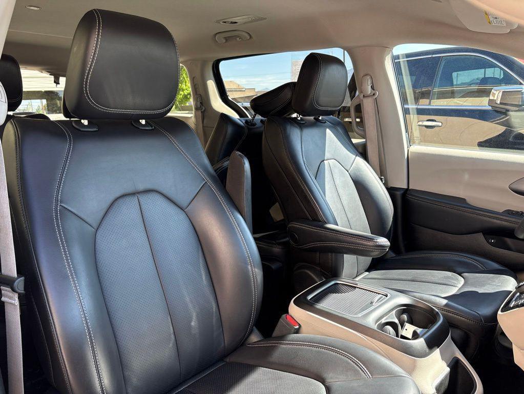 used 2023 Chrysler Pacifica Hybrid car, priced at $24,494