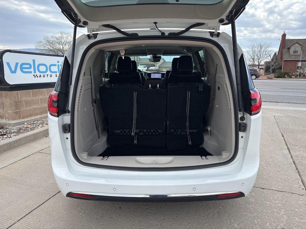 used 2023 Chrysler Pacifica Hybrid car, priced at $23,595