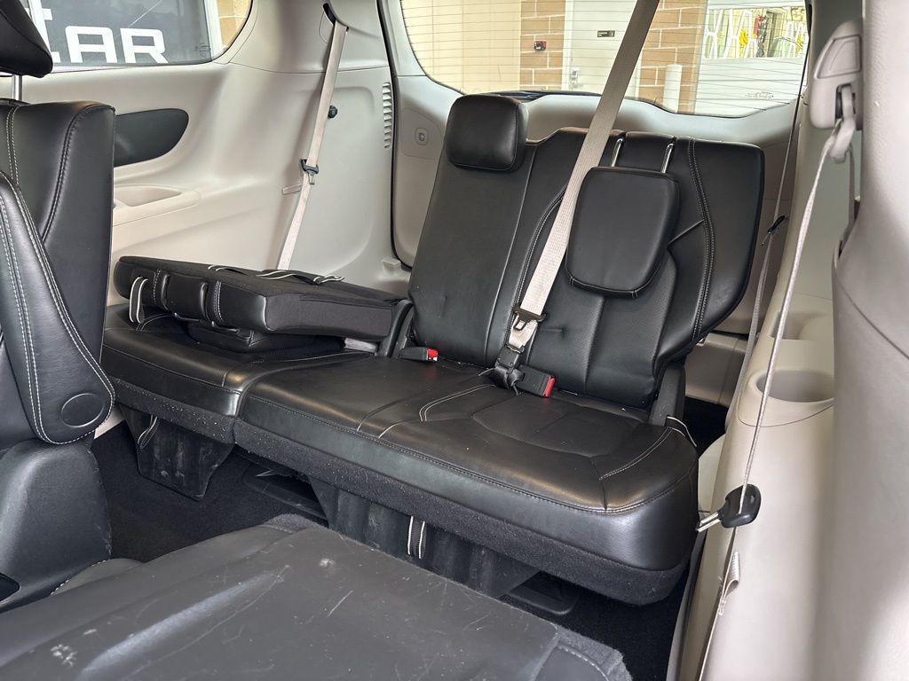 used 2024 Chrysler Pacifica Hybrid car, priced at $26,995