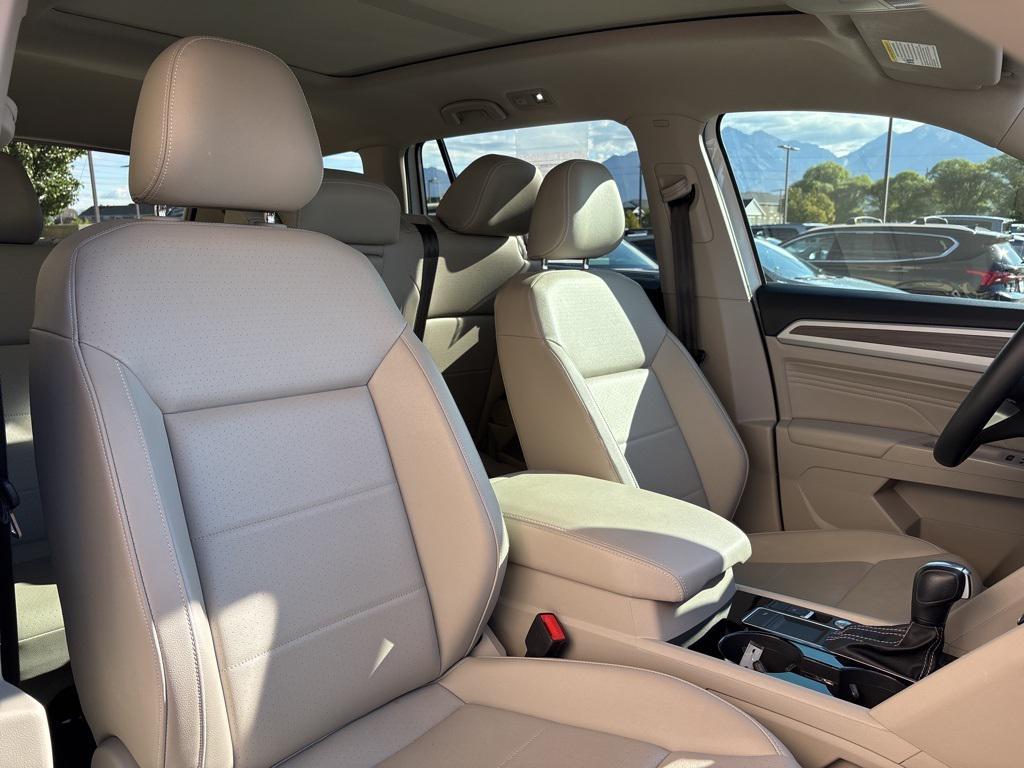 used 2021 Volkswagen Atlas car, priced at $20,995