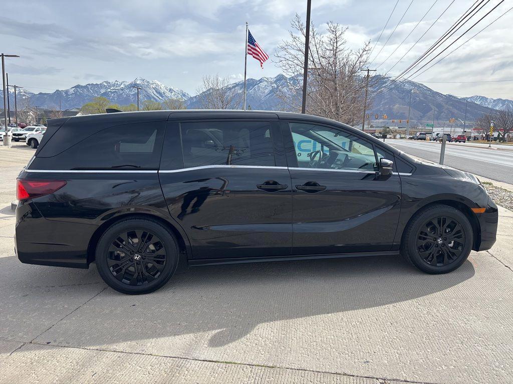 used 2025 Honda Odyssey car, priced at $38,595