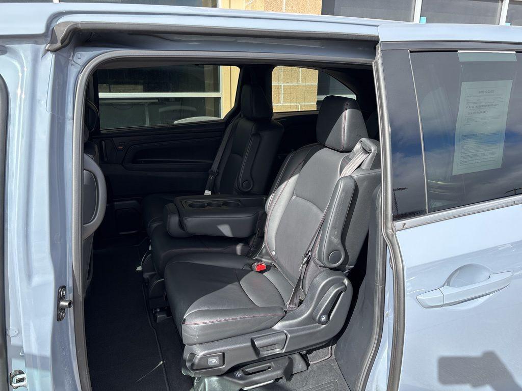 used 2025 Honda Odyssey car, priced at $37,595