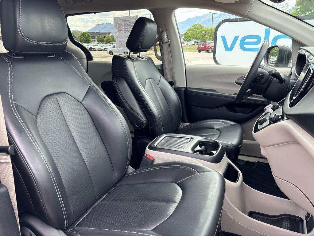 used 2023 Chrysler Pacifica car, priced at $23,494