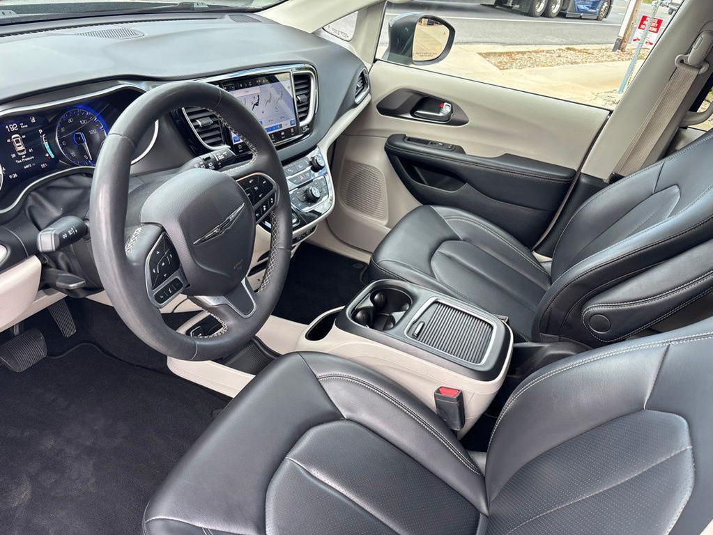 used 2023 Chrysler Pacifica car, priced at $23,494