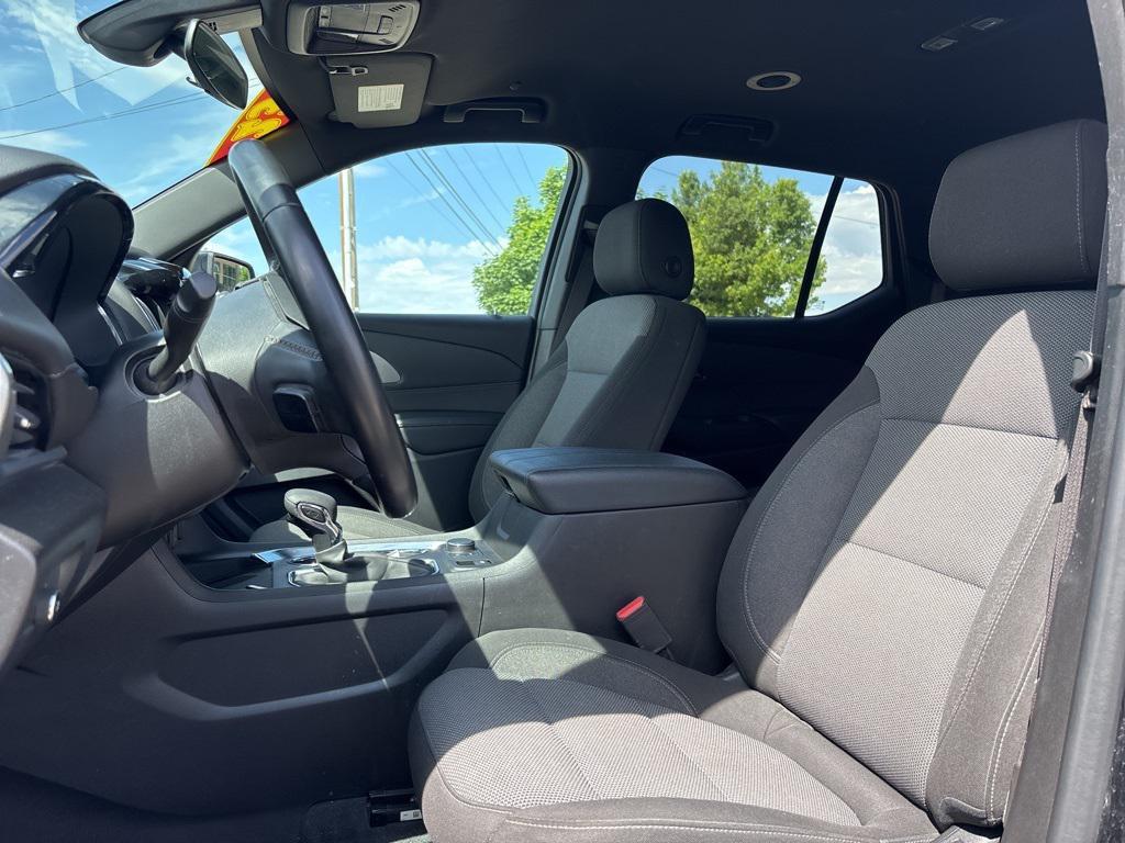 used 2023 Chevrolet Traverse car, priced at $23,995