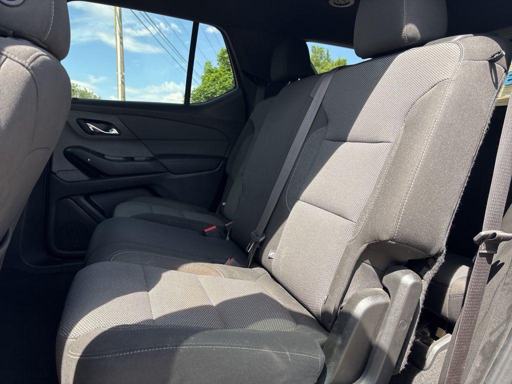 used 2023 Chevrolet Traverse car, priced at $24,494