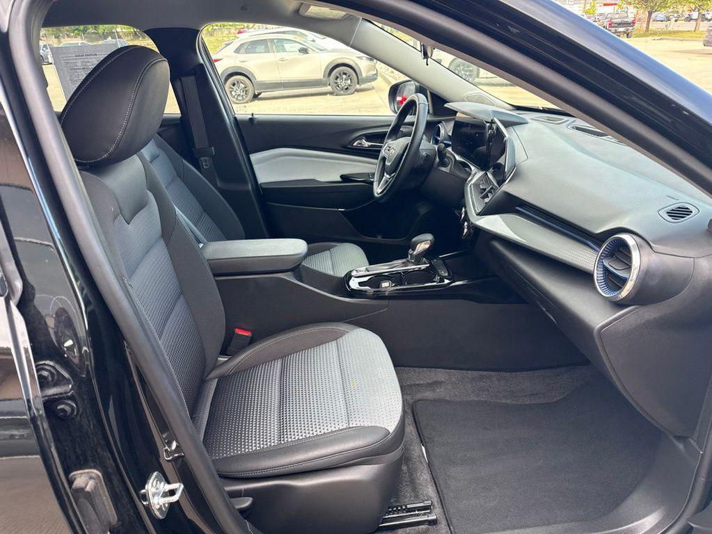 used 2025 Chevrolet Trax car, priced at $22,494