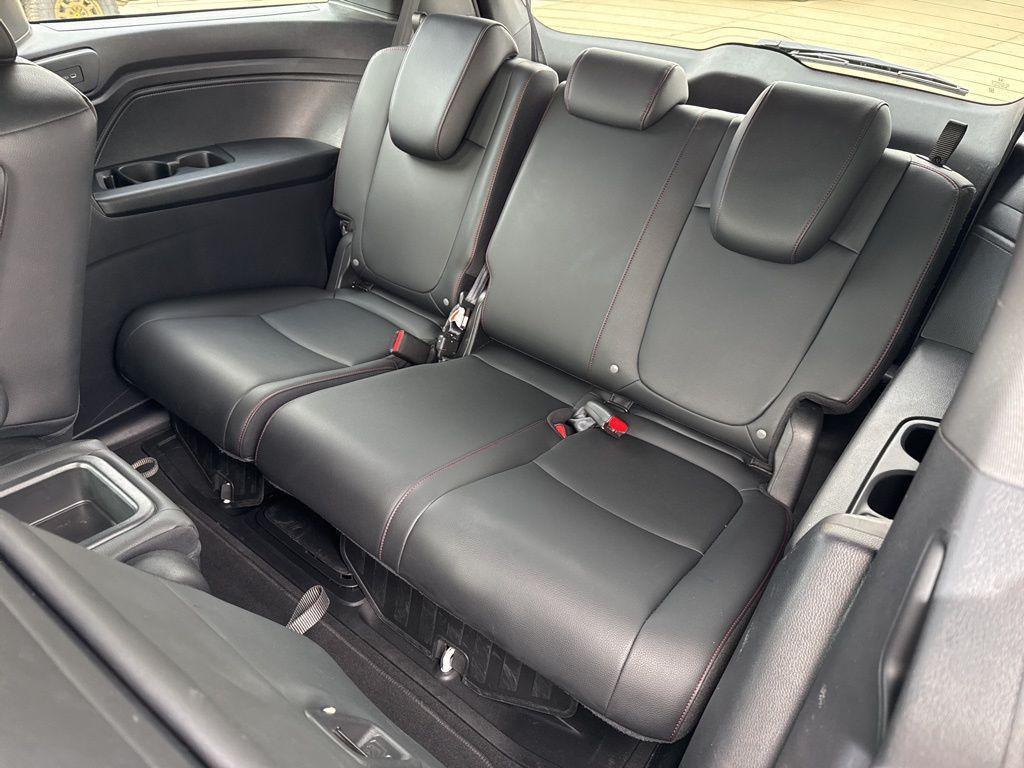 used 2025 Honda Odyssey car, priced at $37,995