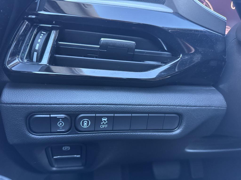 used 2023 Acura MDX car, priced at $39,995