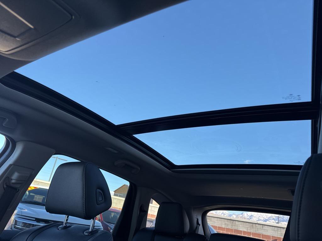 used 2023 Acura MDX car, priced at $39,995