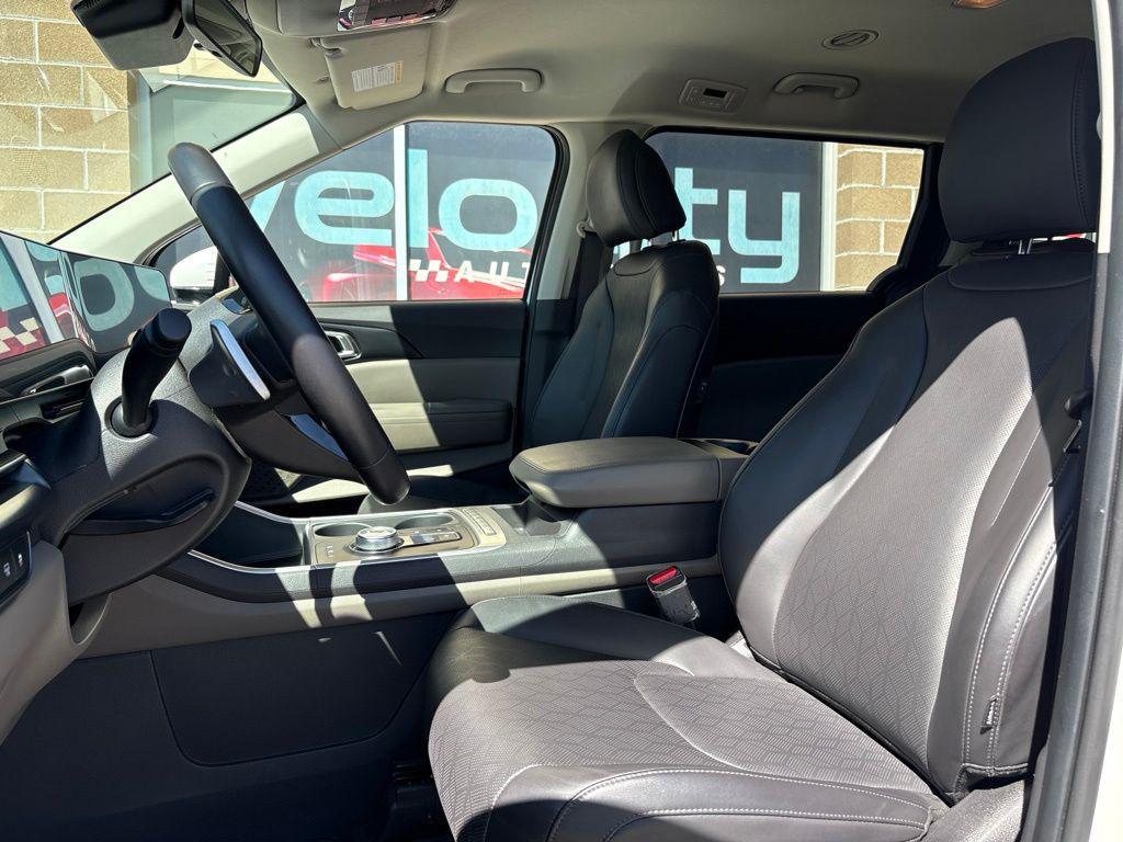 used 2026 Kia Carnival Hybrid car, priced at $36,594