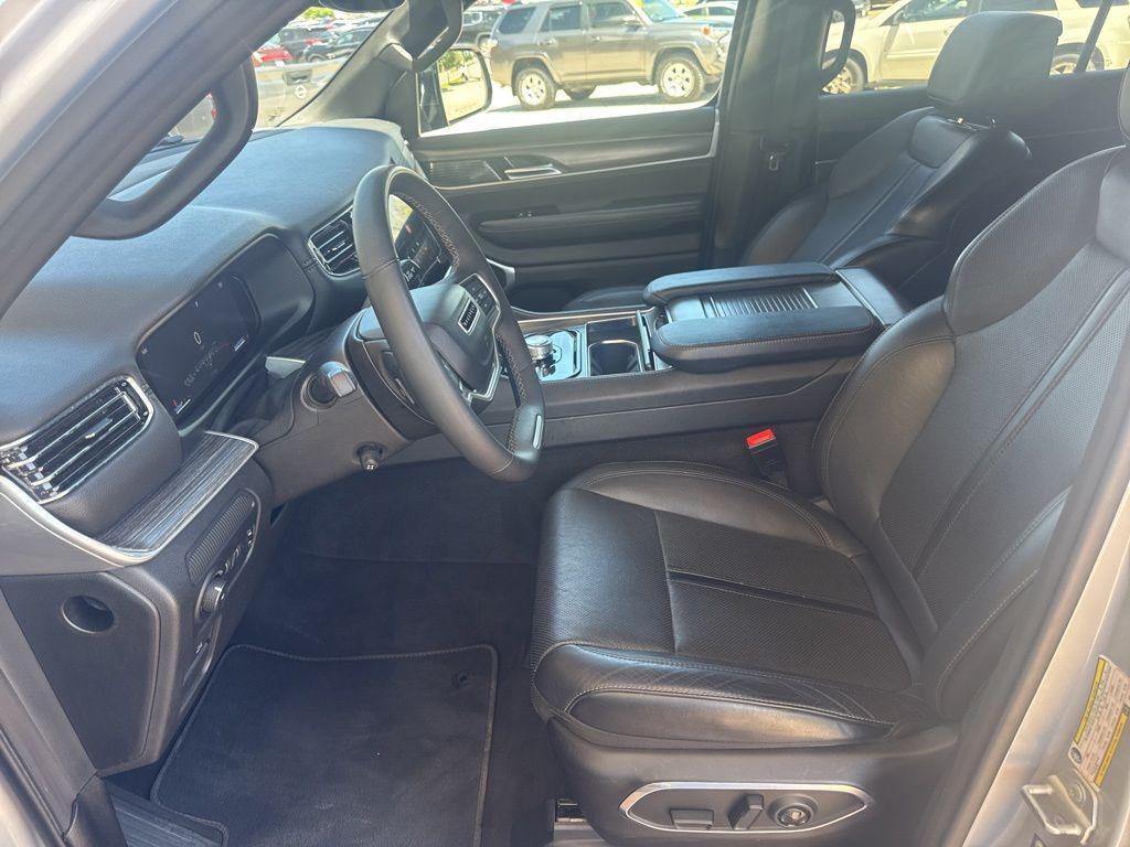 used 2024 Jeep Wagoneer car, priced at $38,494