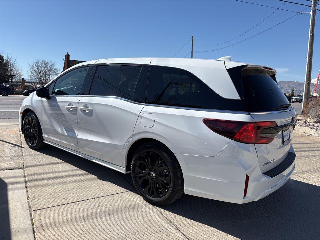 used 2025 Honda Odyssey car, priced at $38,995