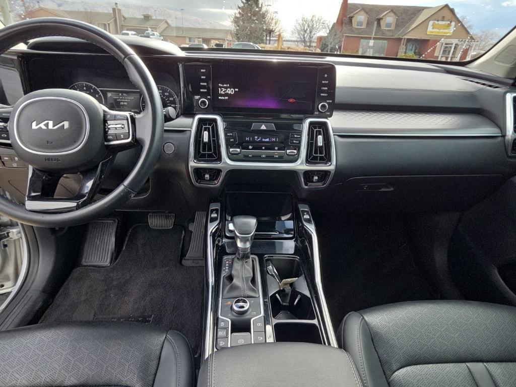 used 2022 Kia Sorento car, priced at $25,995