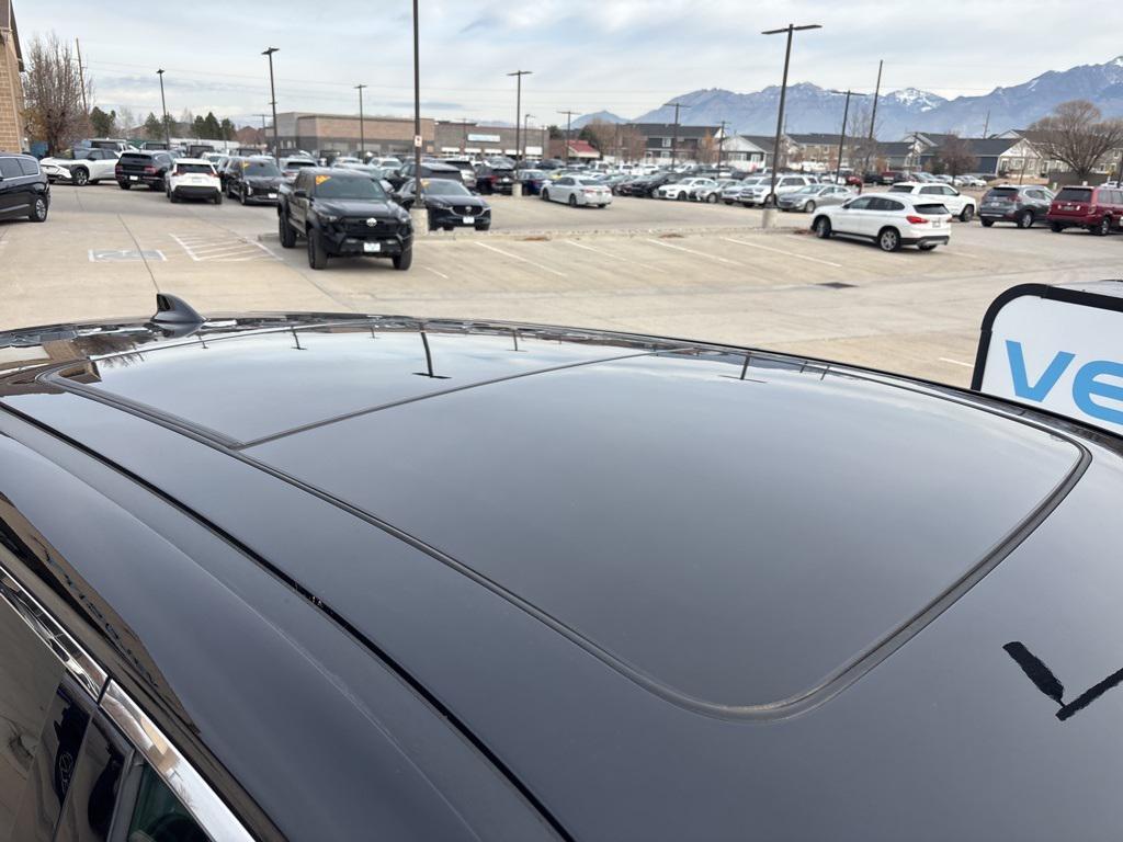 used 2023 Acura MDX car, priced at $39,995