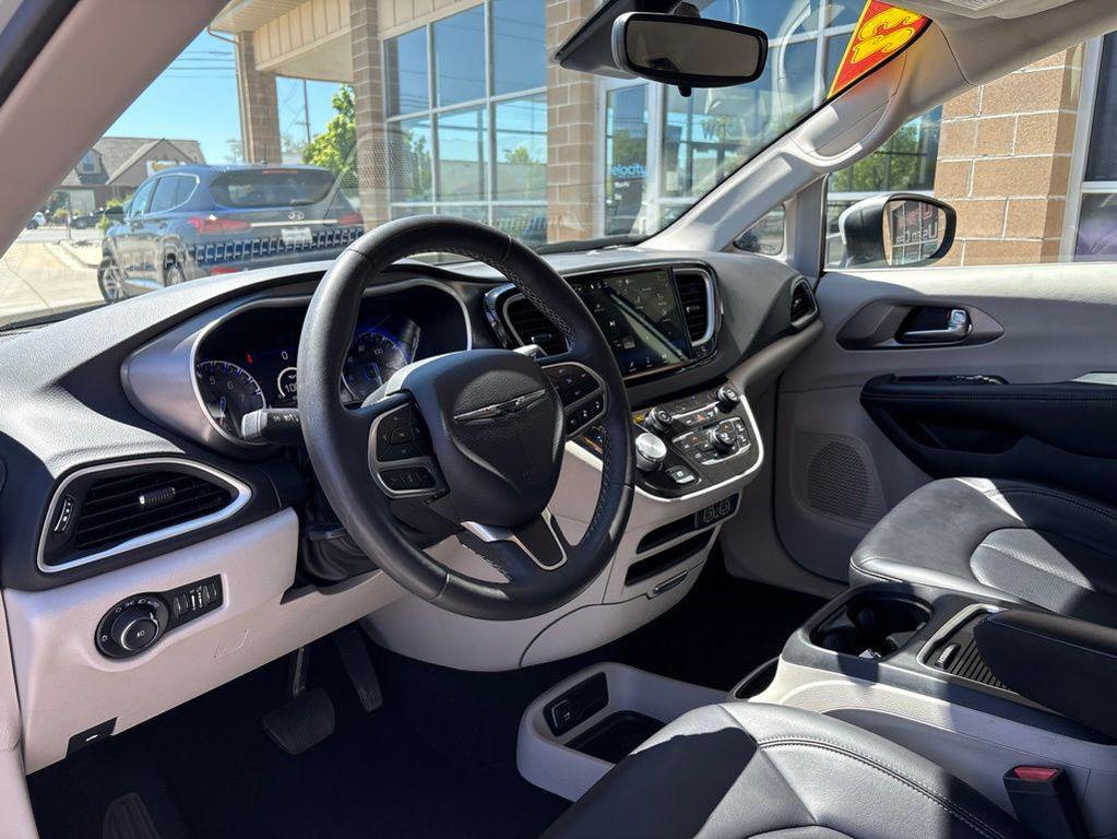 used 2023 Chrysler Pacifica car, priced at $23,494
