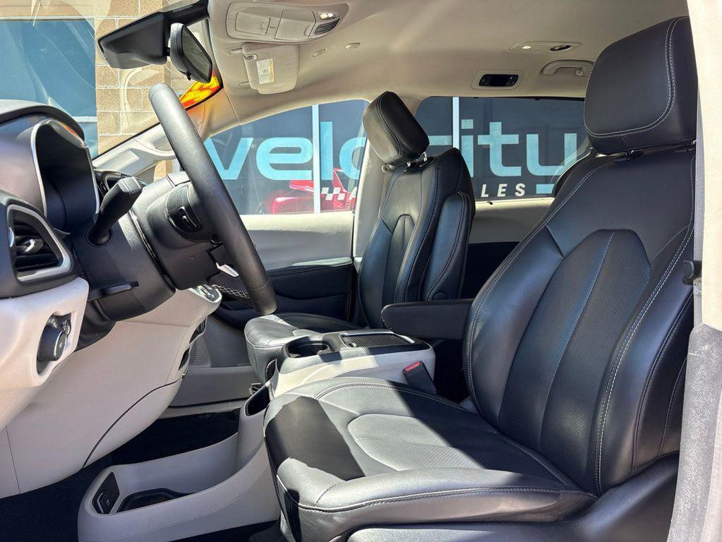 used 2023 Chrysler Pacifica car, priced at $23,494