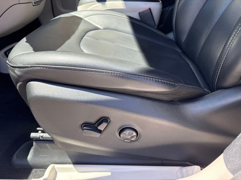 used 2023 Chrysler Pacifica car, priced at $23,494