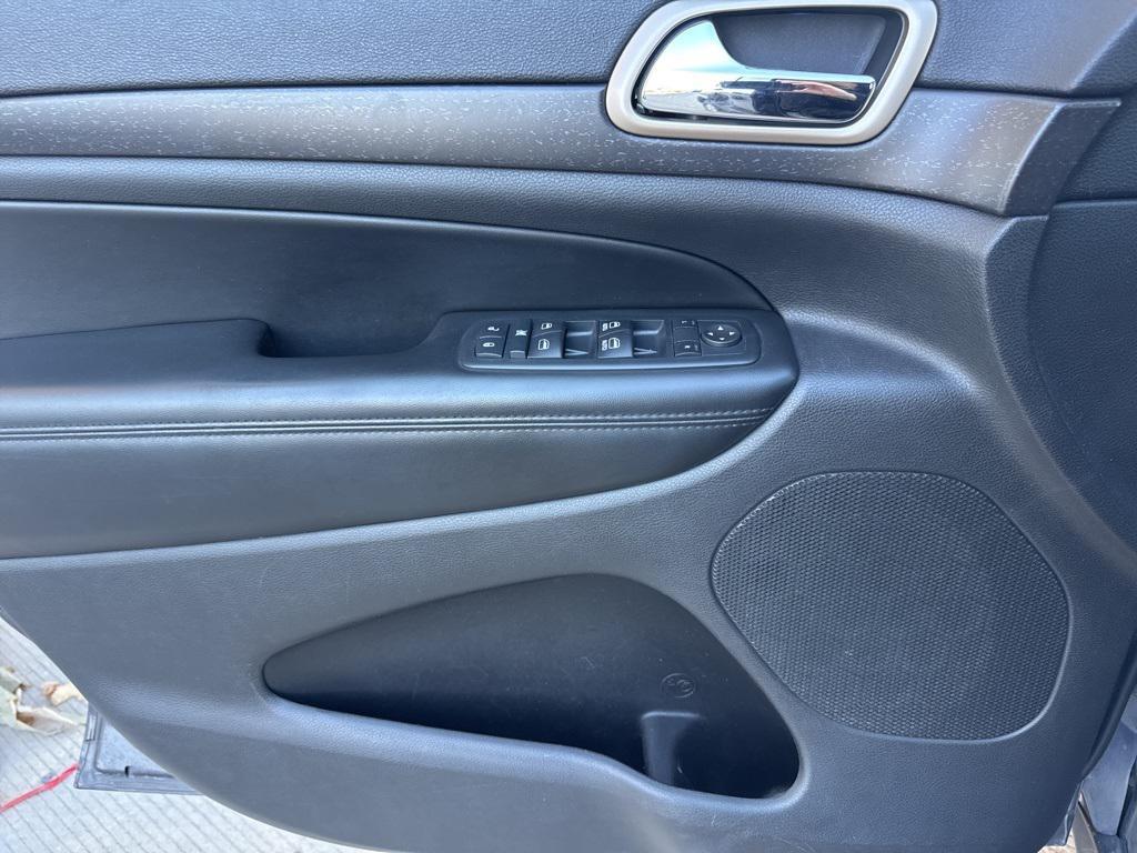 used 2016 Jeep Grand Cherokee car, priced at $14,995