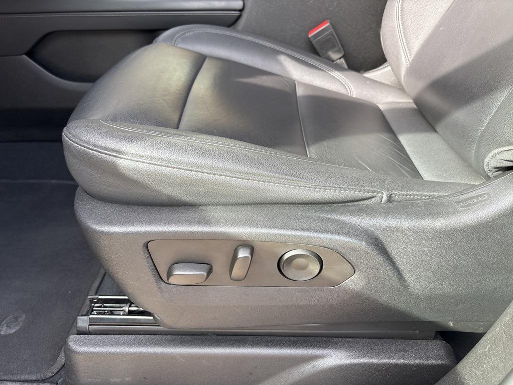 used 2023 Chevrolet Suburban car, priced at $44,999