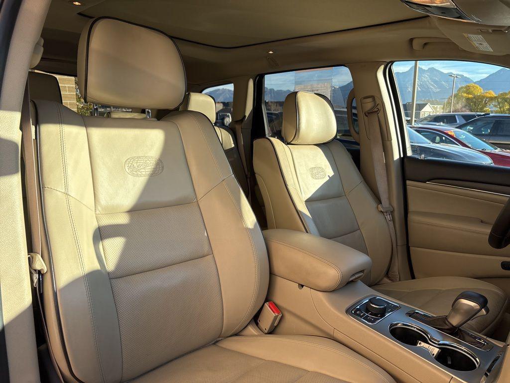 used 2017 Jeep Grand Cherokee car, priced at $18,995