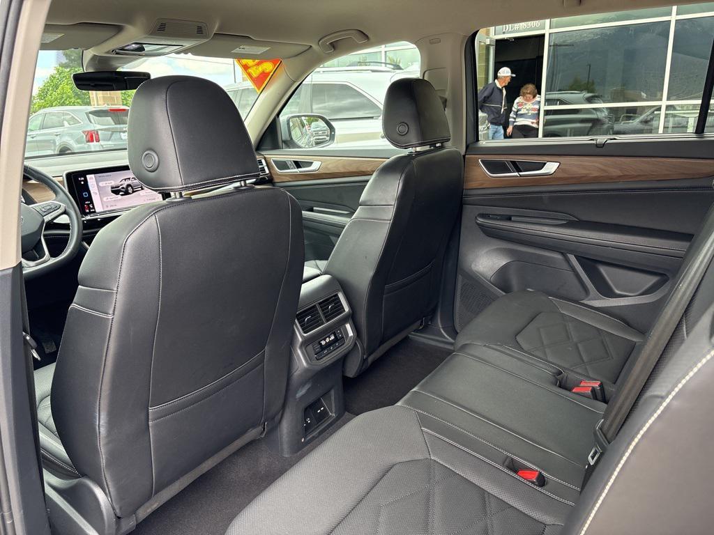 used 2024 Volkswagen Atlas car, priced at $28,995