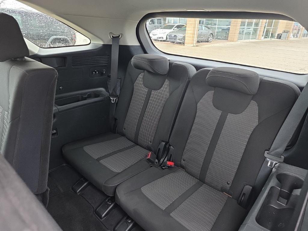 used 2023 Kia Sorento car, priced at $21,995