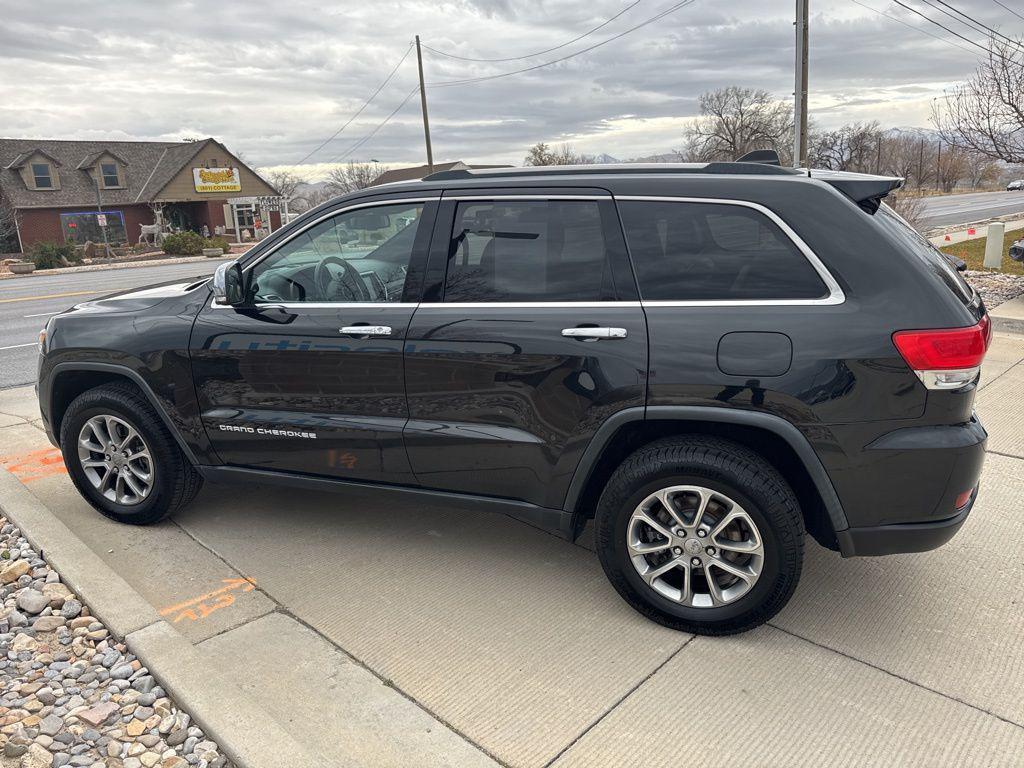 used 2016 Jeep Grand Cherokee car, priced at $17,995