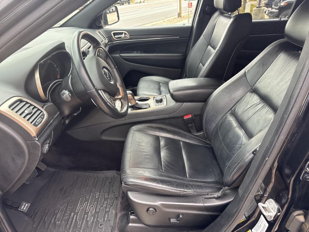 used 2016 Jeep Grand Cherokee car, priced at $17,995