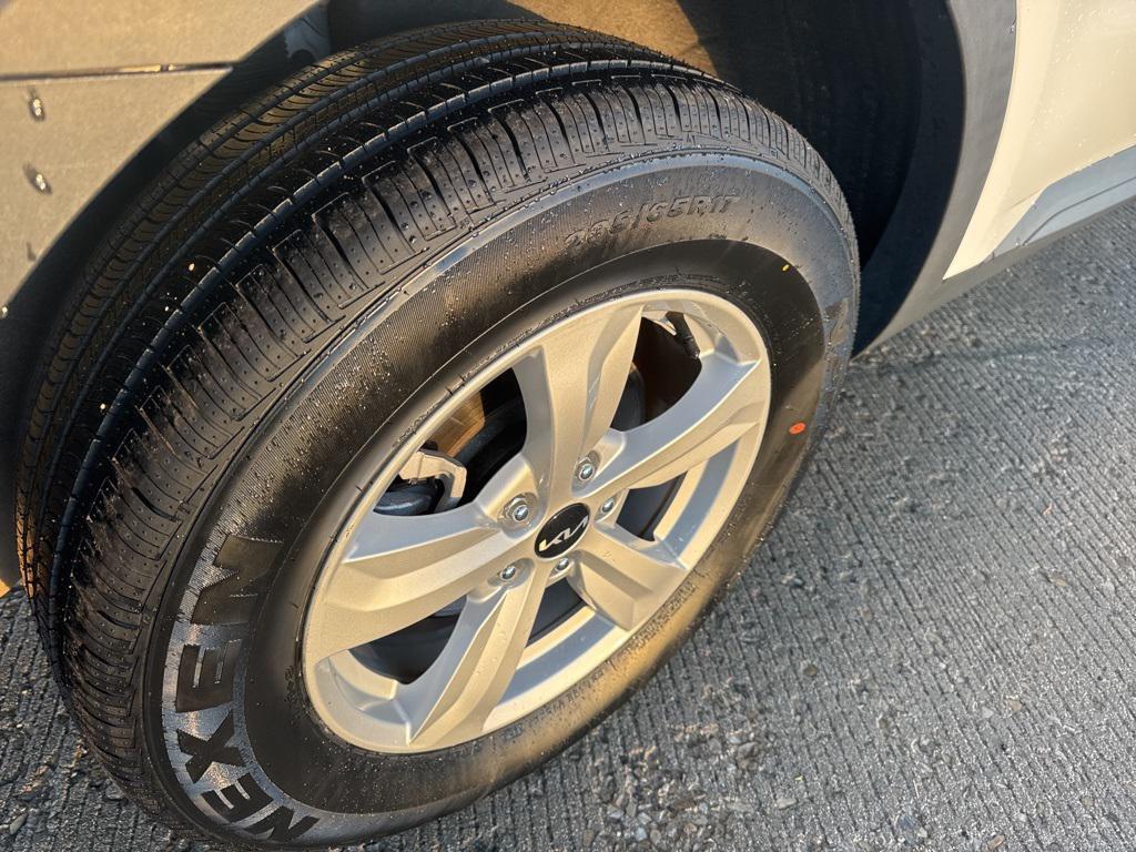 used 2023 Kia Sorento car, priced at $21,995