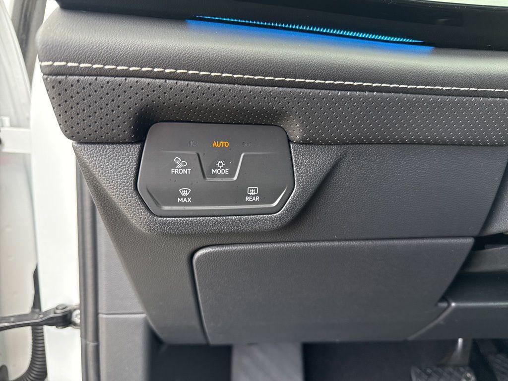 used 2025 Volkswagen Atlas car, priced at $38,494
