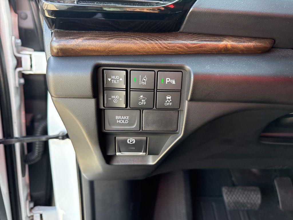 used 2021 Acura RDX car, priced at $30,995