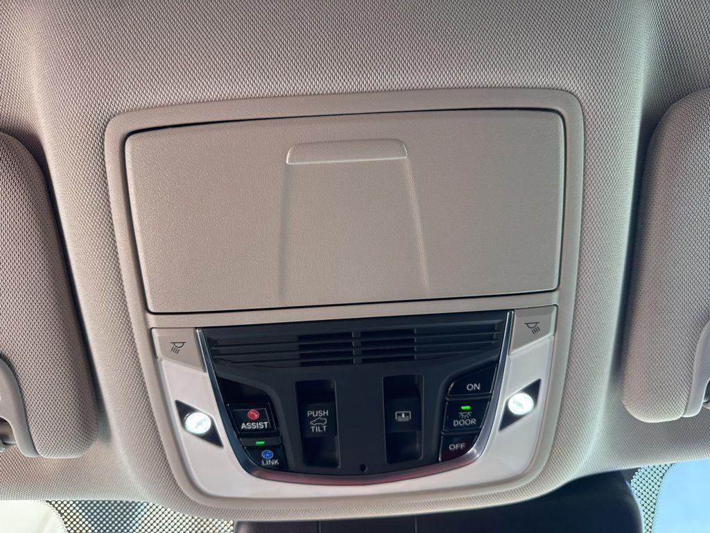 used 2021 Acura RDX car, priced at $30,995