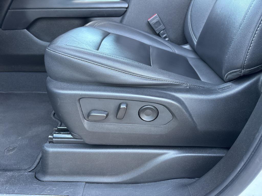 used 2023 Chevrolet Suburban car, priced at $44,999