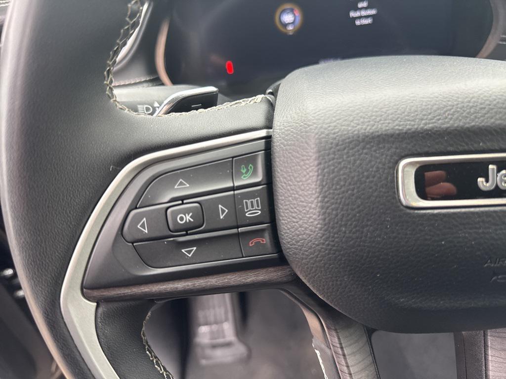 used 2023 Jeep Grand Cherokee car, priced at $24,995