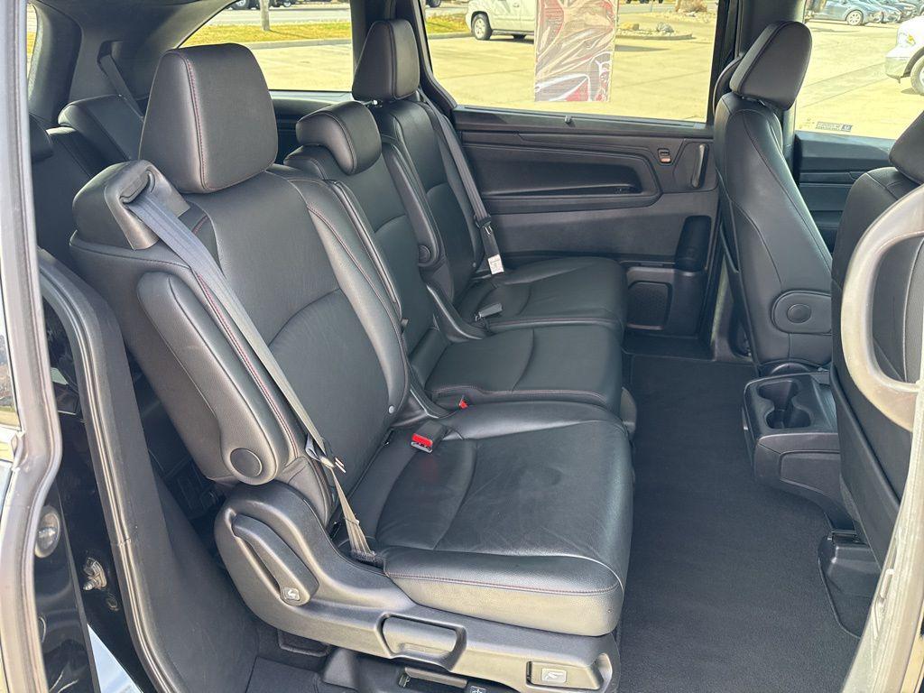 used 2025 Honda Odyssey car, priced at $37,995