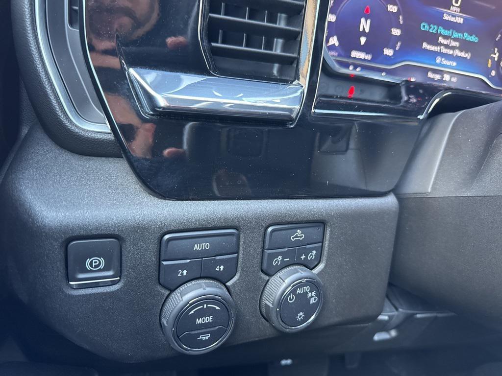 used 2024 Chevrolet Silverado 1500 car, priced at $37,999