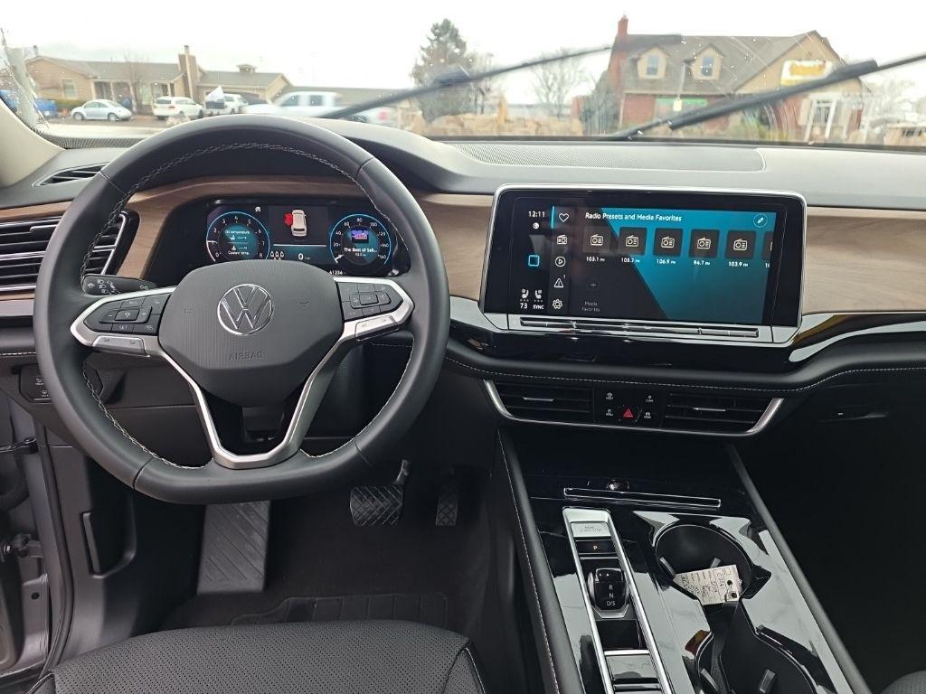 used 2024 Volkswagen Atlas car, priced at $25,995