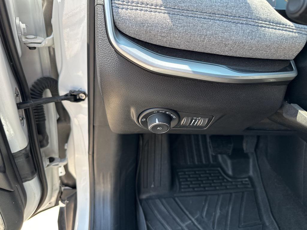 used 2023 Jeep Compass car, priced at $18,995