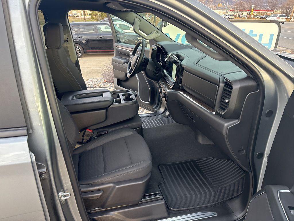 used 2024 Chevrolet Silverado 1500 car, priced at $41,995