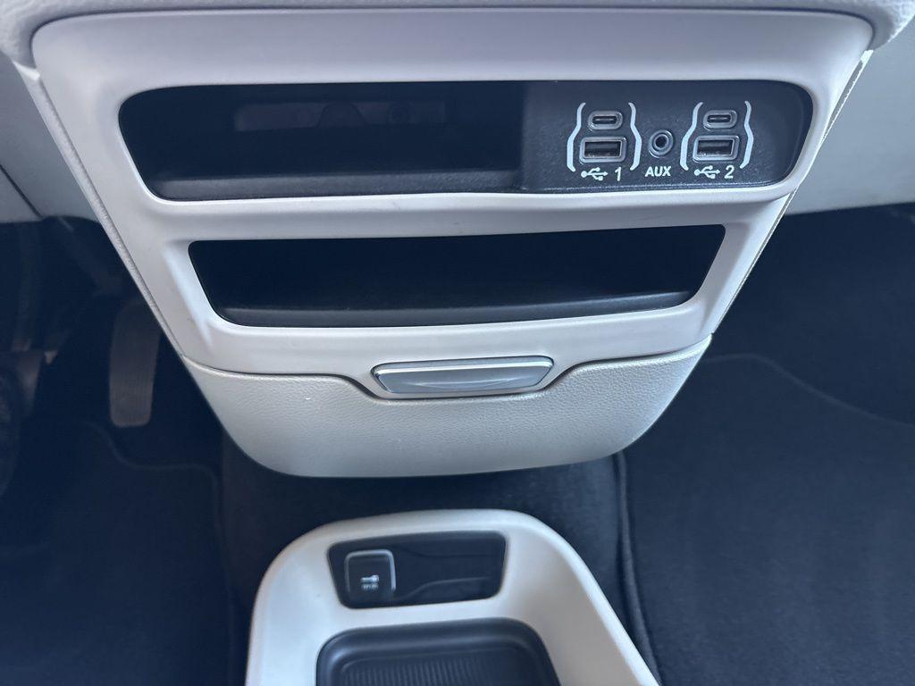 used 2024 Chrysler Pacifica Hybrid car, priced at $25,995