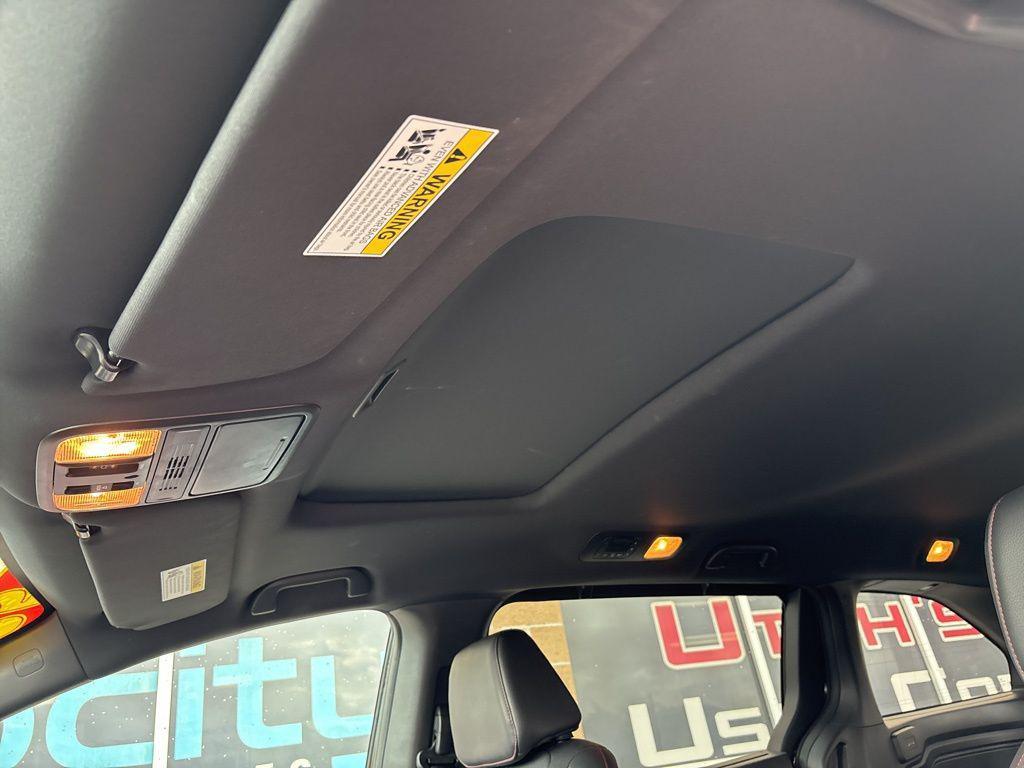 used 2025 Honda Odyssey car, priced at $37,595