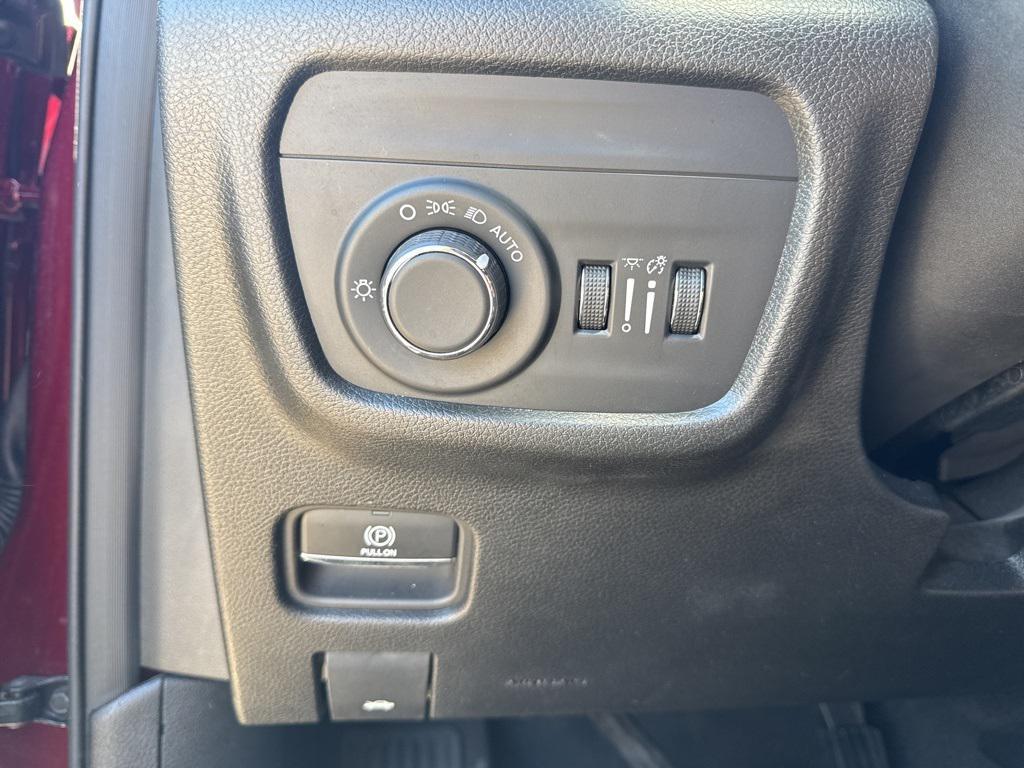 used 2023 Jeep Grand Cherokee car, priced at $20,995