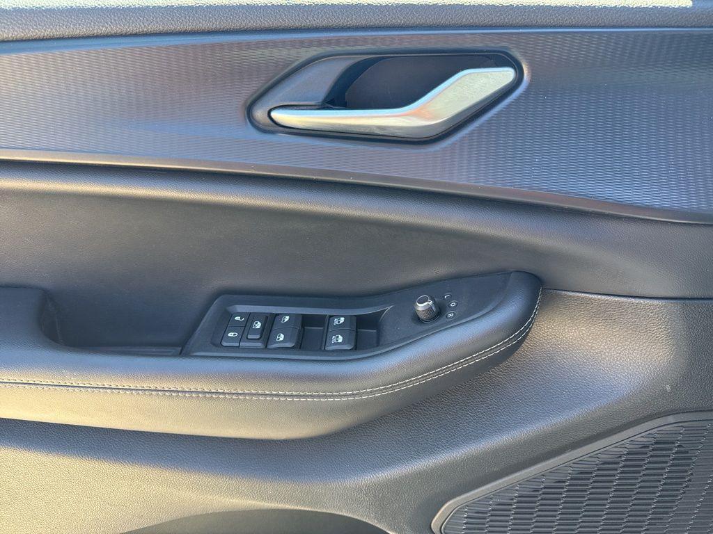 used 2023 Jeep Grand Cherokee car, priced at $19,995