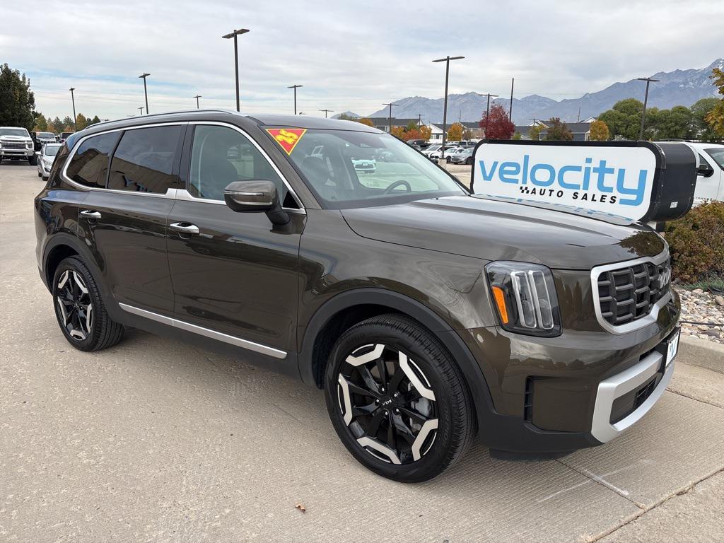 used 2025 Kia Telluride car, priced at $35,995