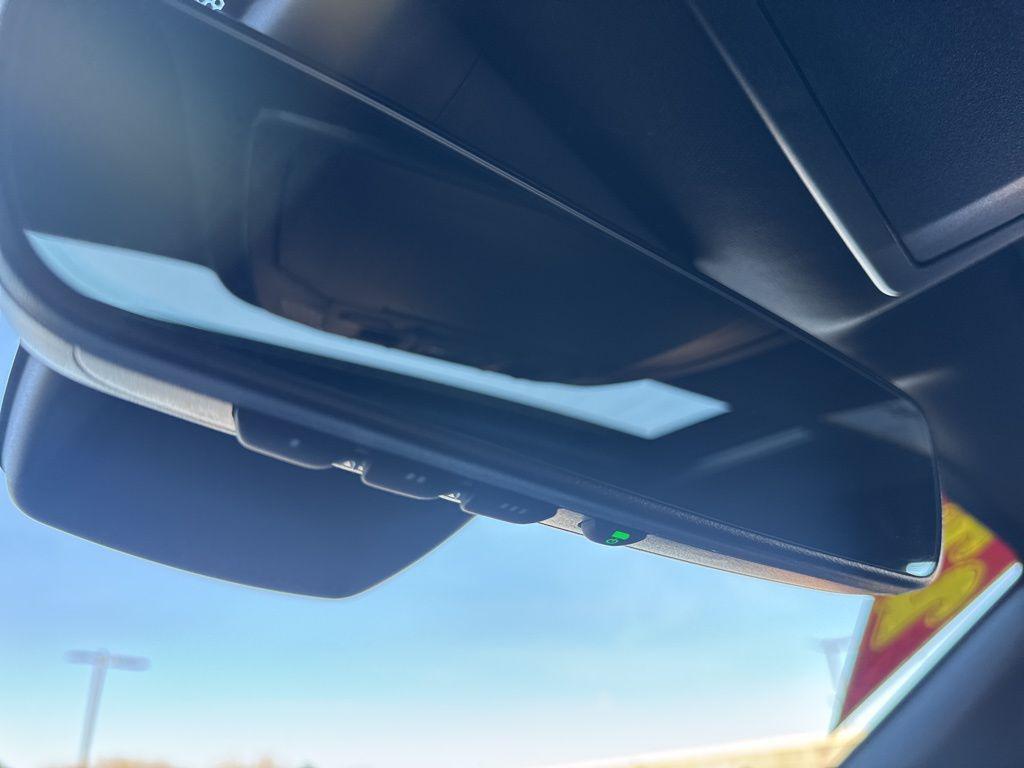 used 2022 Toyota Highlander car, priced at $35,995