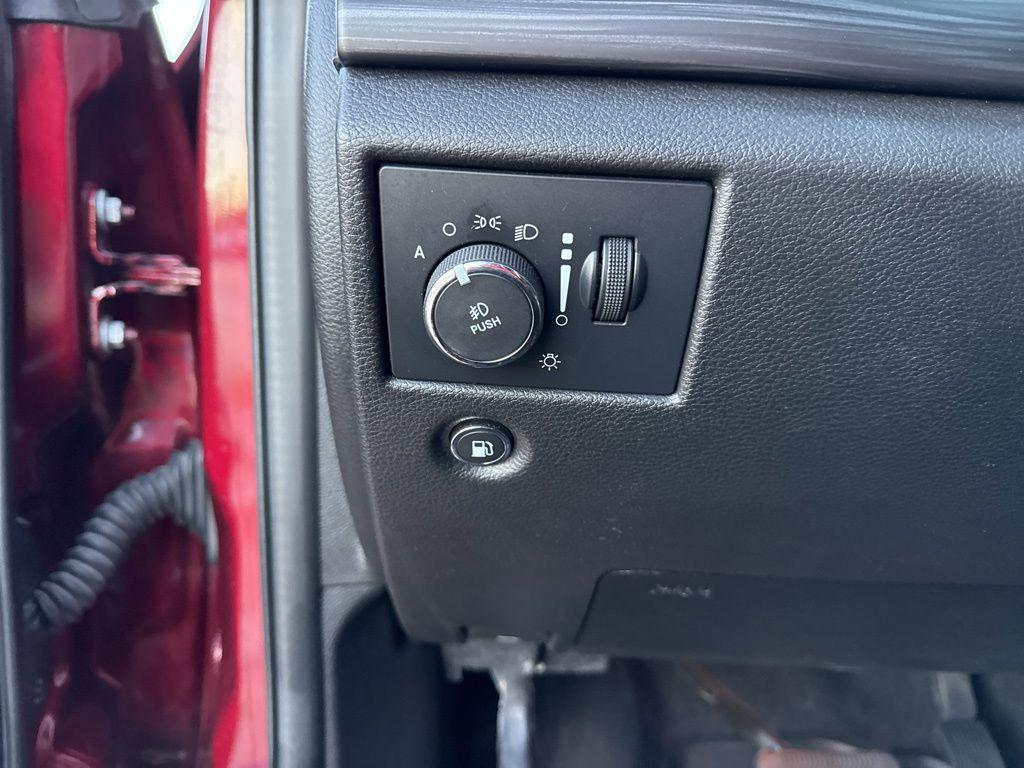 used 2022 Jeep Grand Cherokee car, priced at $25,995