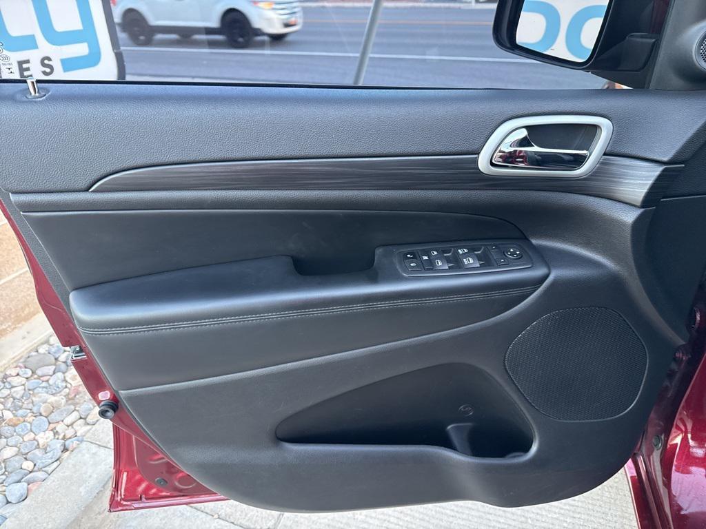 used 2022 Jeep Grand Cherokee car, priced at $26,995