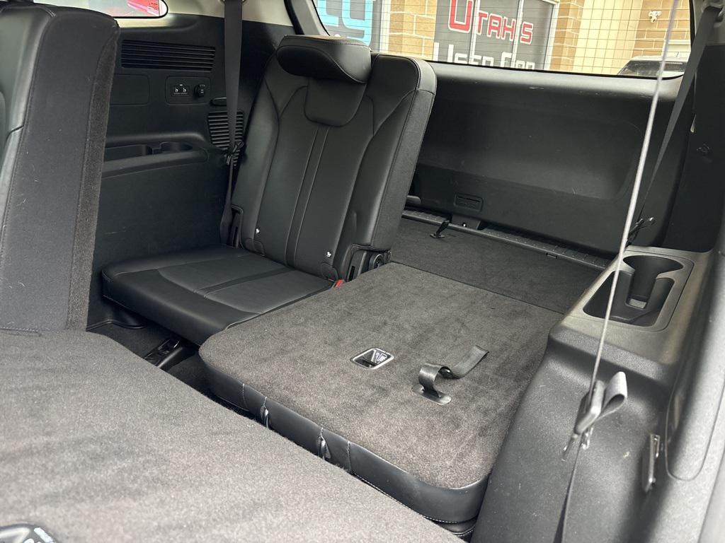 used 2024 Kia Sorento car, priced at $26,995