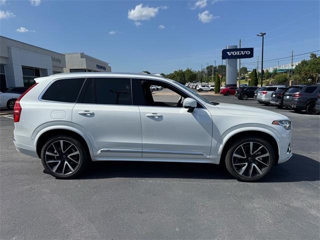 2024 Crystal White Metallic Volvo XC90
